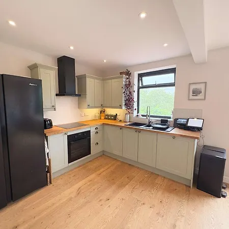 Hébergement de vacances Two Bedroom House With Garden - Hazelbury Road *