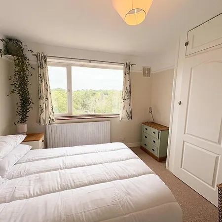 Two Bedroom House With Garden - Hazelbury Road Hébergement de vacances Bristol