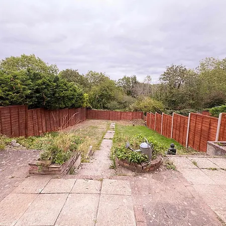 Two Bedroom House With Garden - Hazelbury Road Hébergement de vacances Bristol